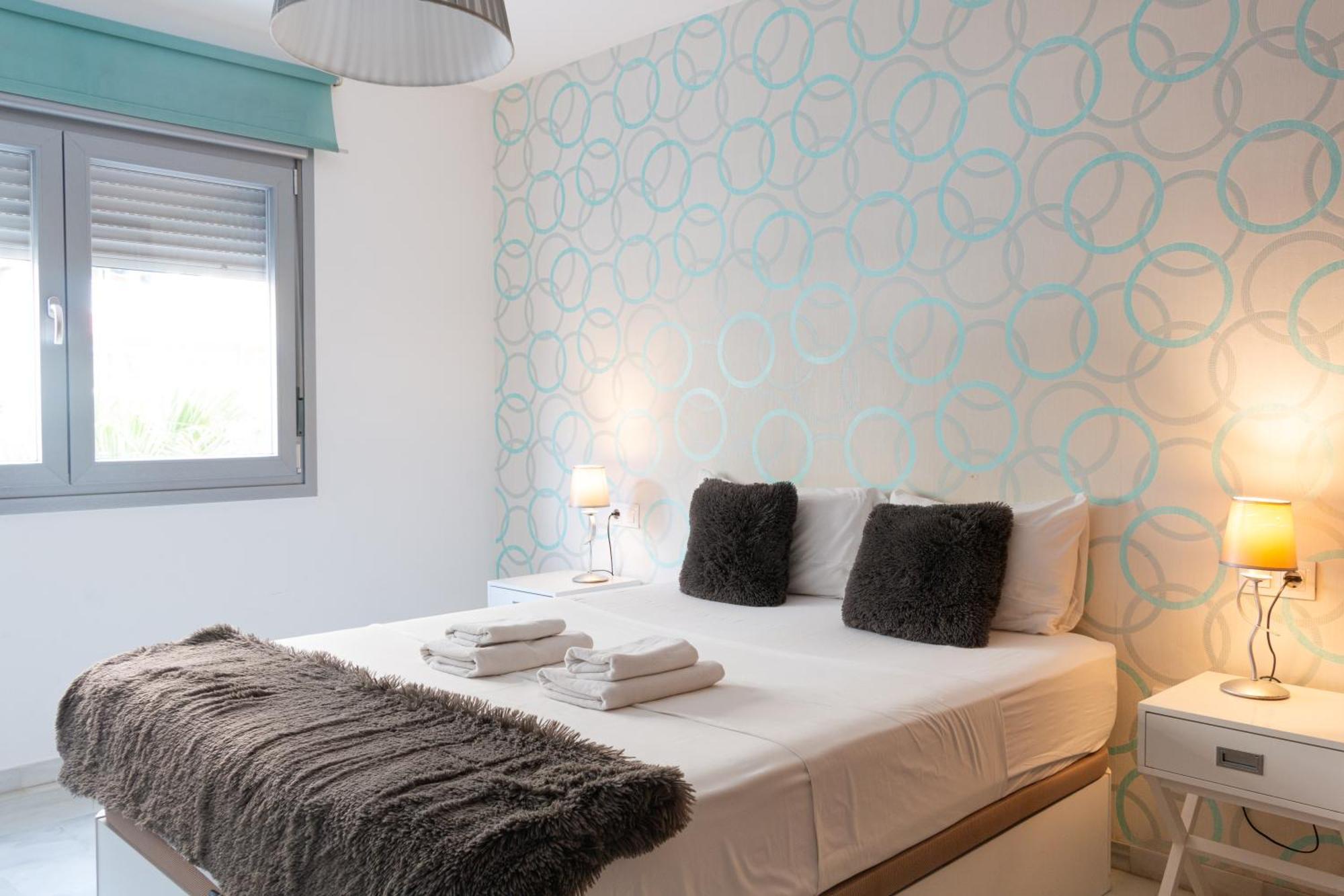 Stay U-Nique Apartments Salitre Малага Екстериор снимка