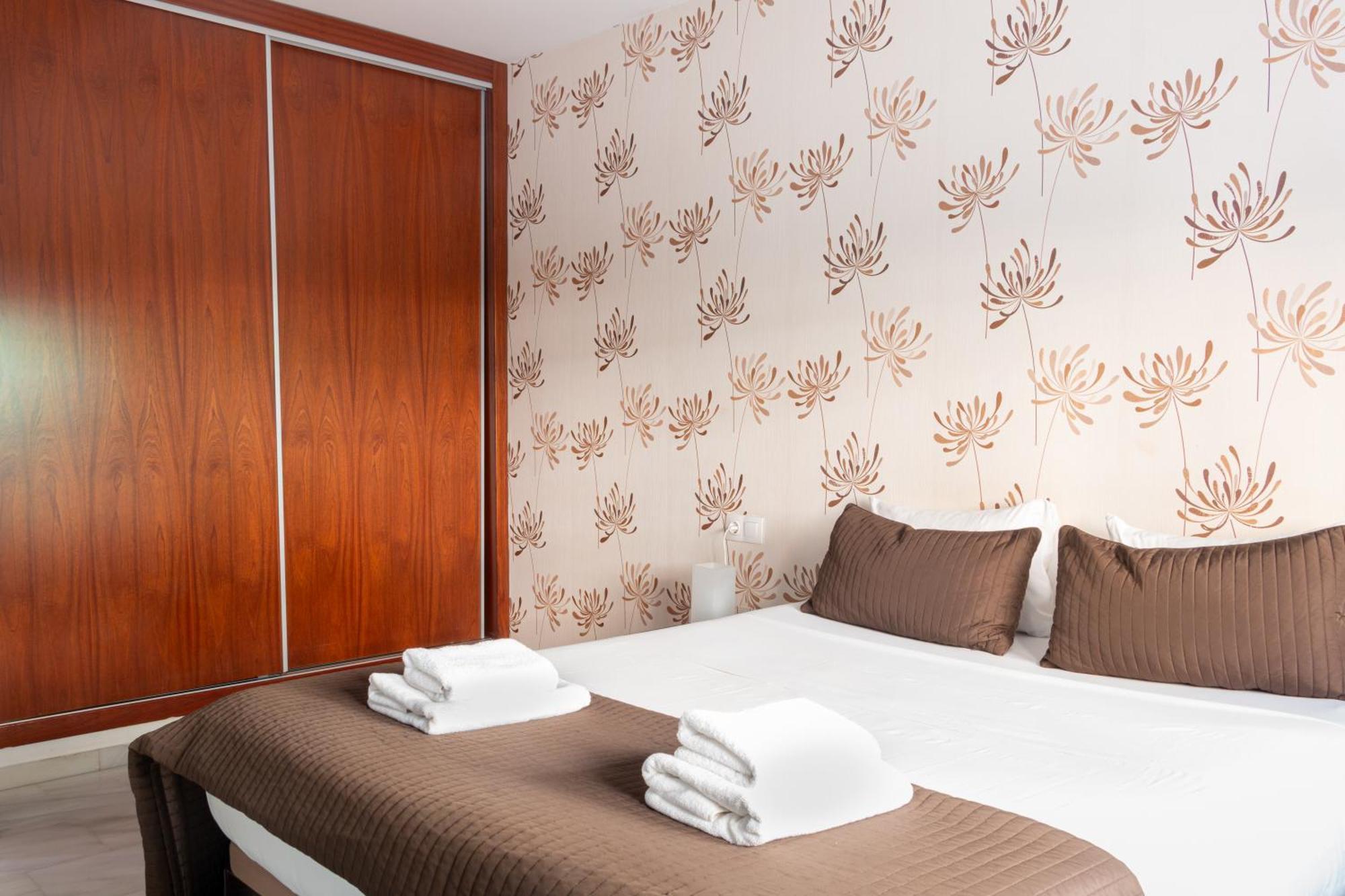 Stay U-Nique Apartments Salitre Малага Екстериор снимка