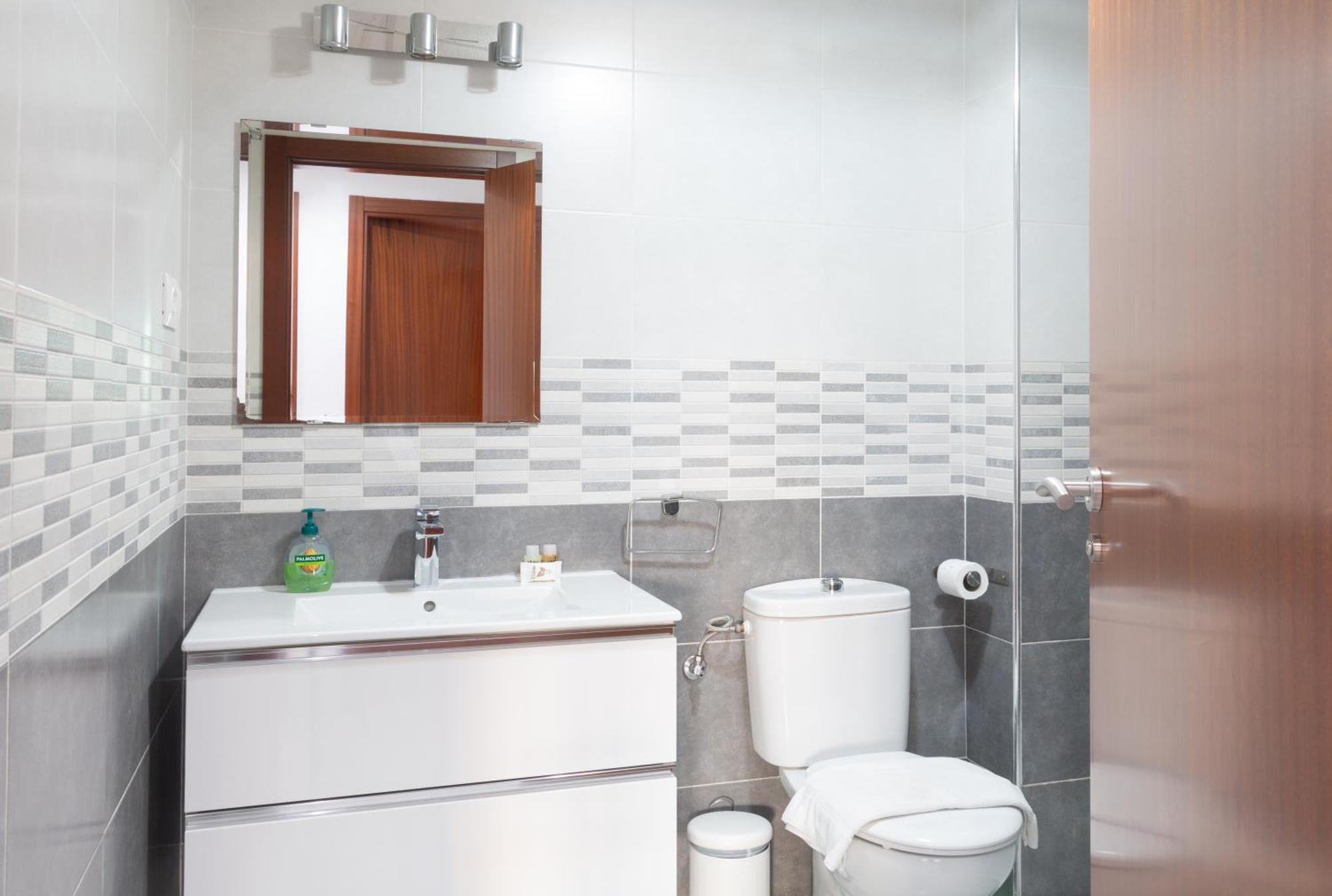 Stay U-Nique Apartments Salitre Малага Екстериор снимка