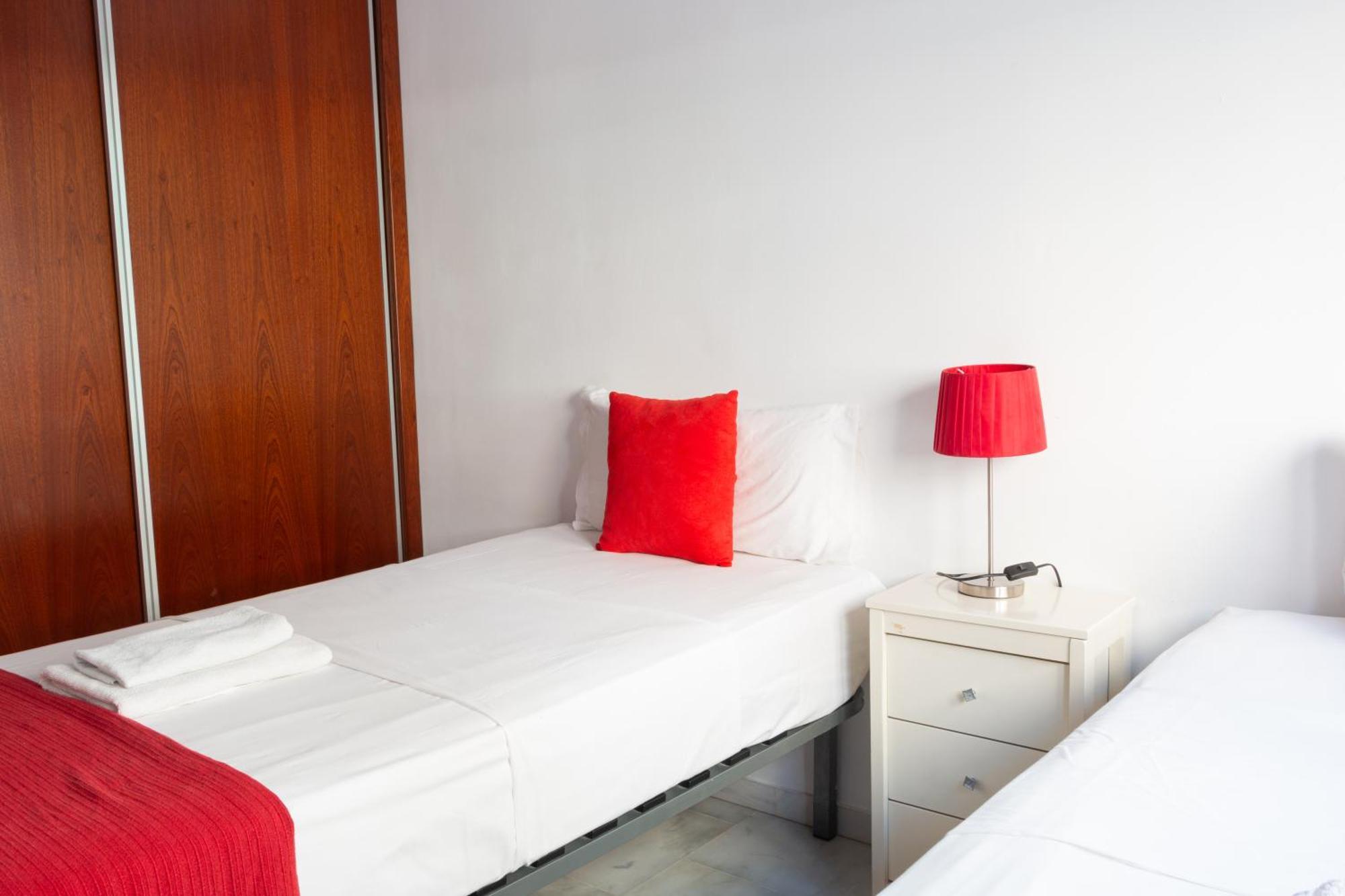 Stay U-Nique Apartments Salitre Малага Екстериор снимка